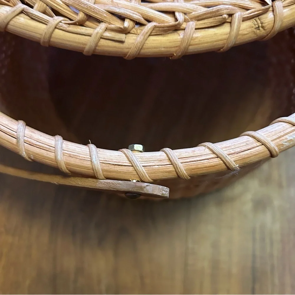 Woven Basket with Handle Vintage Nantucket basket with lid
